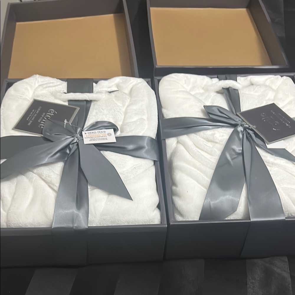 Luxurious White Bath Robes